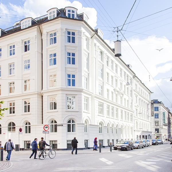 Absalon Hotel building facade 