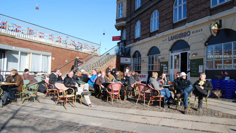 Drinks with a harbour view - Café Langebro on Islands Brygge, Copenhagen