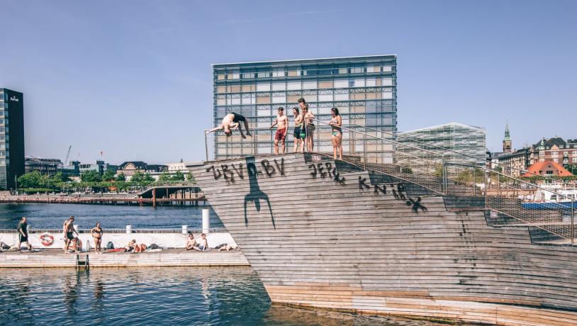 Practice your high dives  - Copenhagen harbour life