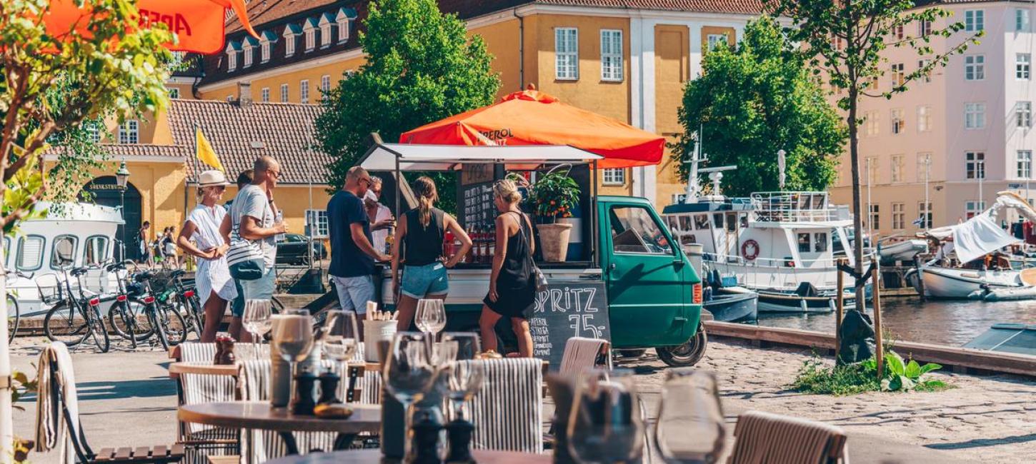 Restaurant Unidici Christianshavn in the summer